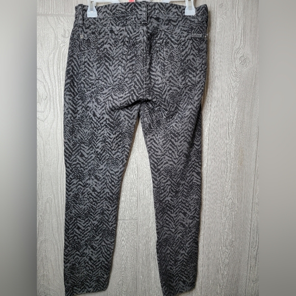 7 For All ManKind Black and Gray Cheveron Patterned Pants - Picture 4 of 8